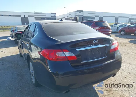 2013 Infiniti M37 z USA, uszkodzony, nr VIN JN1BY1AP8DM511377